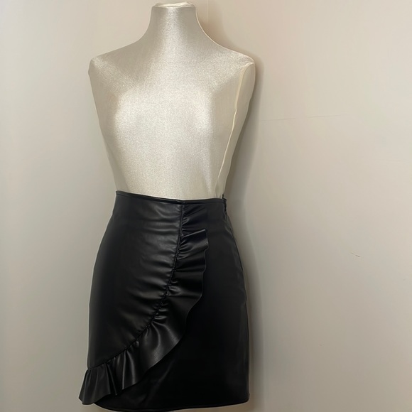 Noisy May Faux Leather Skirt - Picture 1 of 5